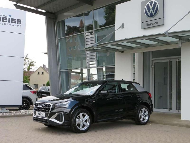 Gebraucht Audi Q2 S-Line 150 PS (110 kW) 2025 Mythosschwarz metallic SUV