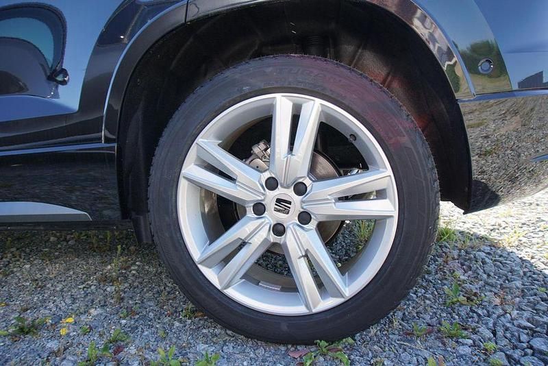 Neu Seat Ateca FR 150 PS (110 kW) 2025 "magic" schwarz SUV