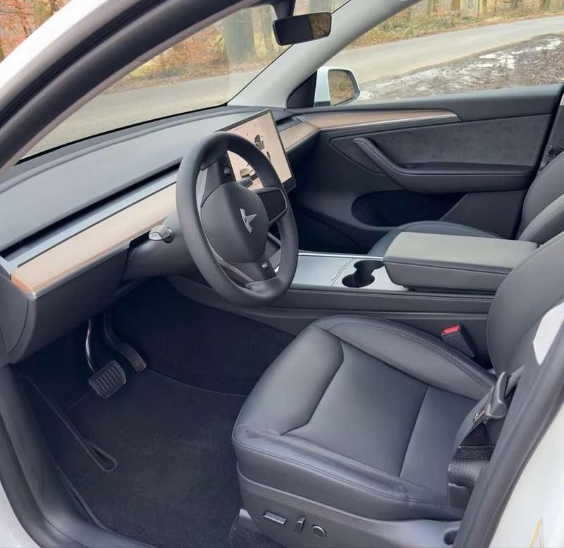 Gebraucht Tesla Model Y 378 kW (514 PS) 2024 Weiß SUV