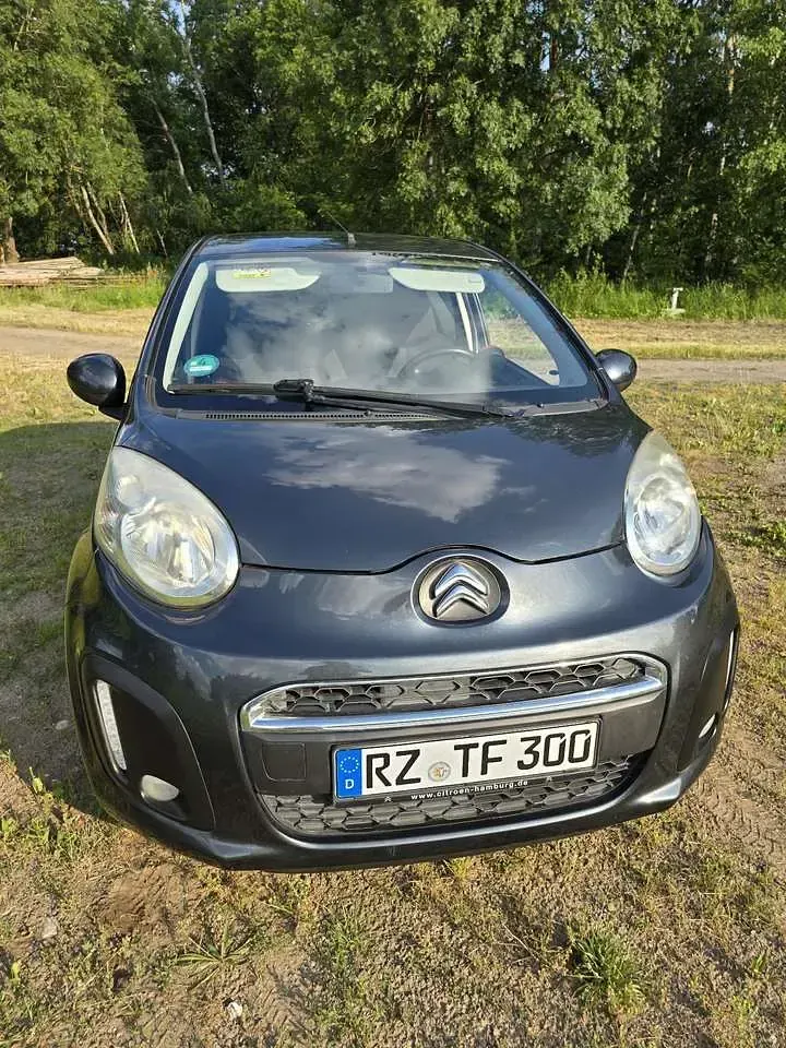 Gebraucht Citroën C1 SELECTION 68 PS (50 kW) 2013 Grau Kleinwagen