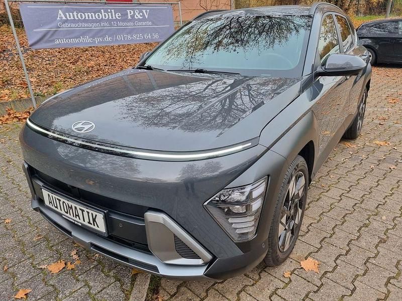 Ecotronic gray / mic Gebraucht 2024 Hyundai Kona Prime SUV | 27.490 € (Fairer Preis) - Bild 1/4
