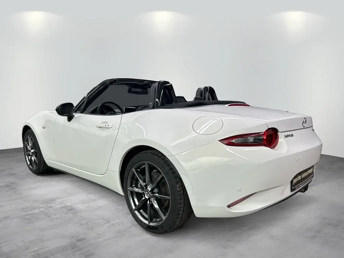 Gebraucht Mazda MX5 Sports-Line 160 PS (117 kW) 2017 Arachneweiß metallic Cabrio