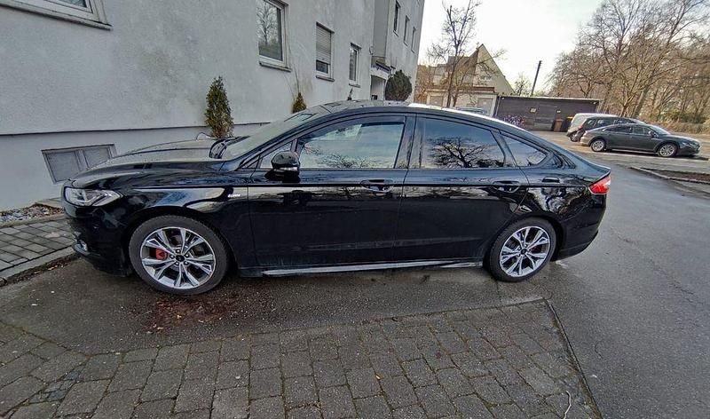 Gebraucht Ford Mondeo ST-Line 160 PS (117 kW) 2017 Schwarz Limousine