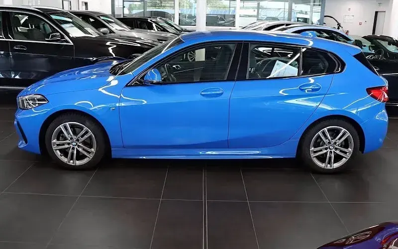 Gebraucht BMW 118 M Sport 136 PS (100 kW) 2024 Blau Limousine