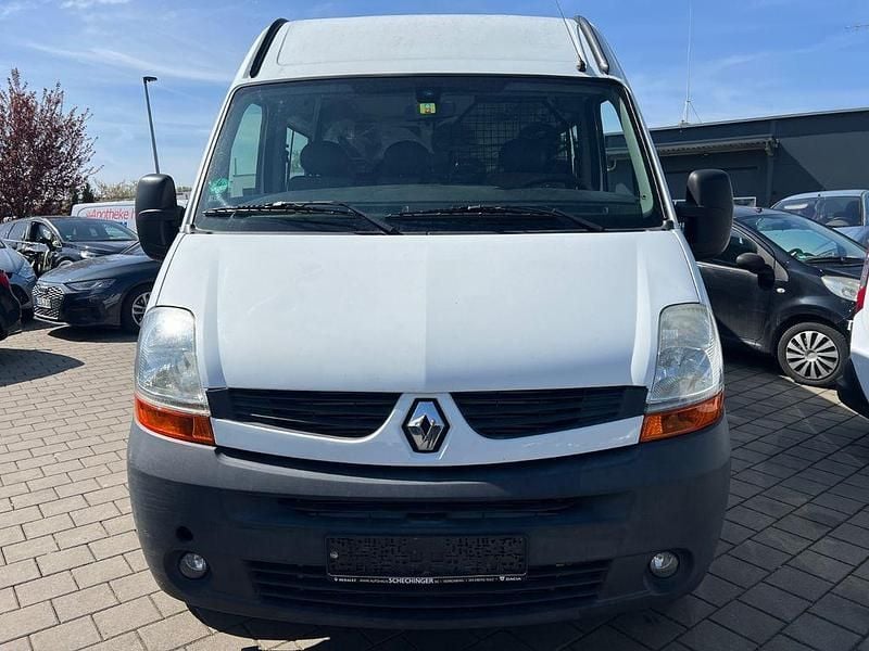 Second-hand Renault Master 120 CP (88 kW) 2010 Alb Monovolum