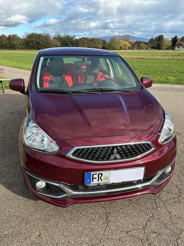 Rot Gebraucht 2018 Mitsubishi Space Star Limousine | 6.800 € (Fairer Preis) - Bild 1/4
