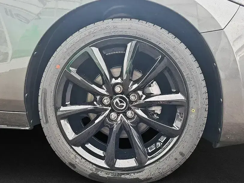 Neu Mazda 3 Homura-Line 140 PS (102 kW) 2025 Machine gray Limousine