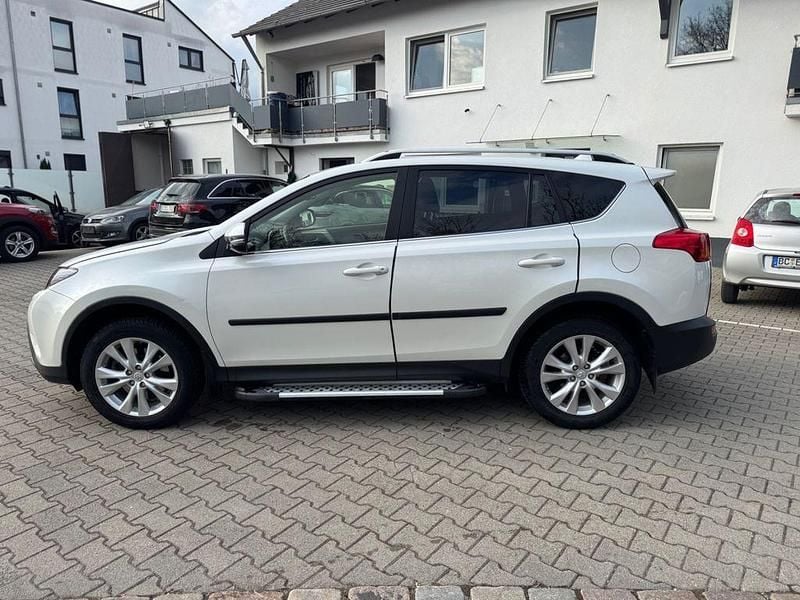 Gebraucht Toyota RAV4 Executive 151 PS (111 kW) 2013 Weiß SUV