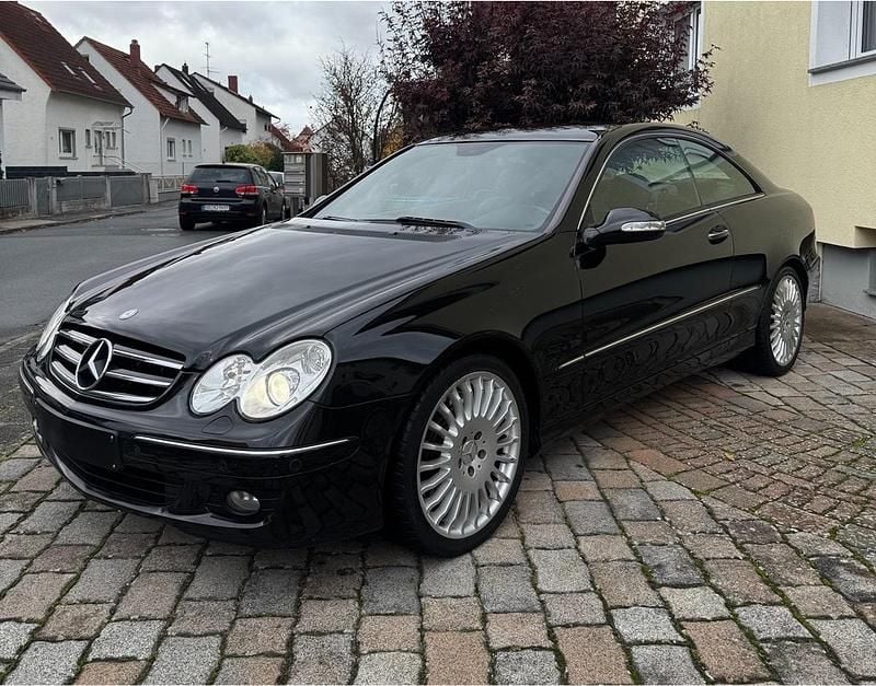 Schwarz Gebraucht 2008 Mercedes CLK320 Avantgarde Coupé | 6.450 € (Fairer Preis) - Bild 1/4
