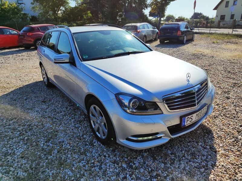 Gebraucht Mercedes C220 Edition 170 PS (125 kW) 2014 Silber Kombi