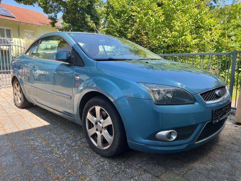 Blau Gebraucht 2007 Ford Focus Cabriolet Cabrio | 3.900 € (Fairer Preis) - Bild 1/4