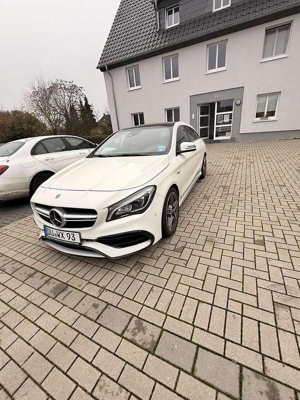 Gebraucht 2017 Mercedes CLA45 AMG Shooting Brake AMG Kombi | 32.000 € (Etwas zu teuer) - Bild 1/4