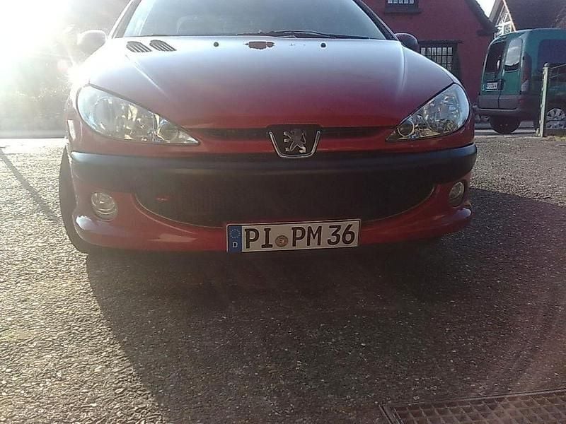 Gebraucht Peugeot 206 109 PS (80 kW) 2005 Rot Limousine