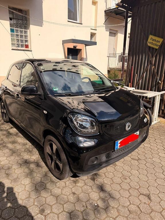 Gebraucht Smart ForFour 90 PS (66 kW) 2018 Schwarz Kleinwagen