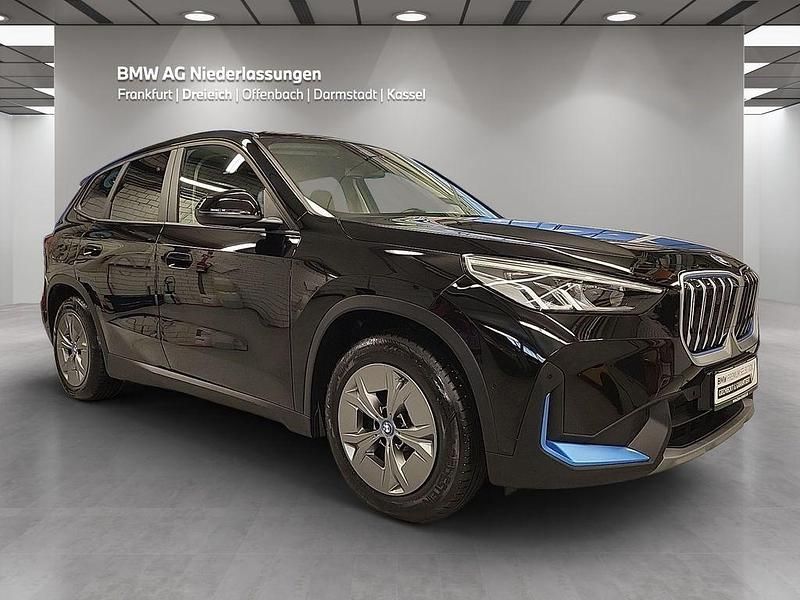 Gebraucht BMW iX1 Performance 200 kW (272 PS) 2023 Schwarz SUV