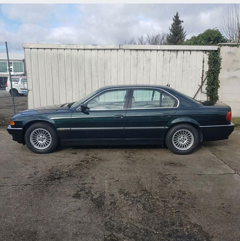 Gebraucht BMW 740 286 PS (210 kW) 2000 Grün Limousine
