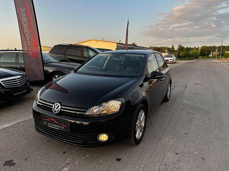Schwarz Gebraucht 2012 VW Golf VI Match Limousine | 4.399 € (Guter Preis) - Bild 1/4