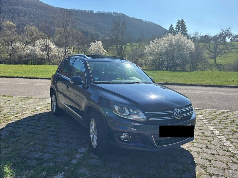 Blau Gebraucht 2013 VW Tiguan Sportline SUV | 10.000 € (Guter Preis) - Bild 1/4