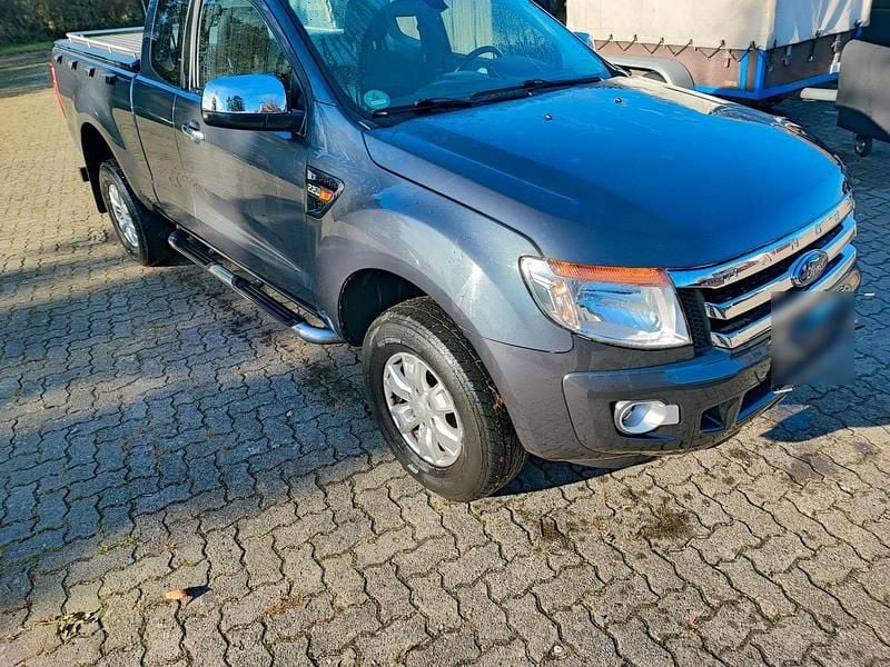 Grau Gebraucht 2015 Ford Ranger Abholung | 9.799 € (Guter Preis) - Bild 1/4