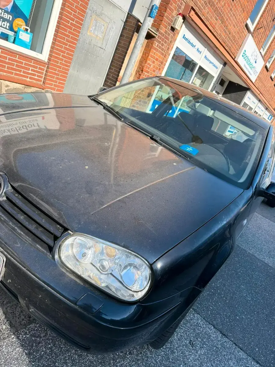 Gebraucht VW Golf IV 100 PS (73 kW) 2003 Schwarz Kleinwagen