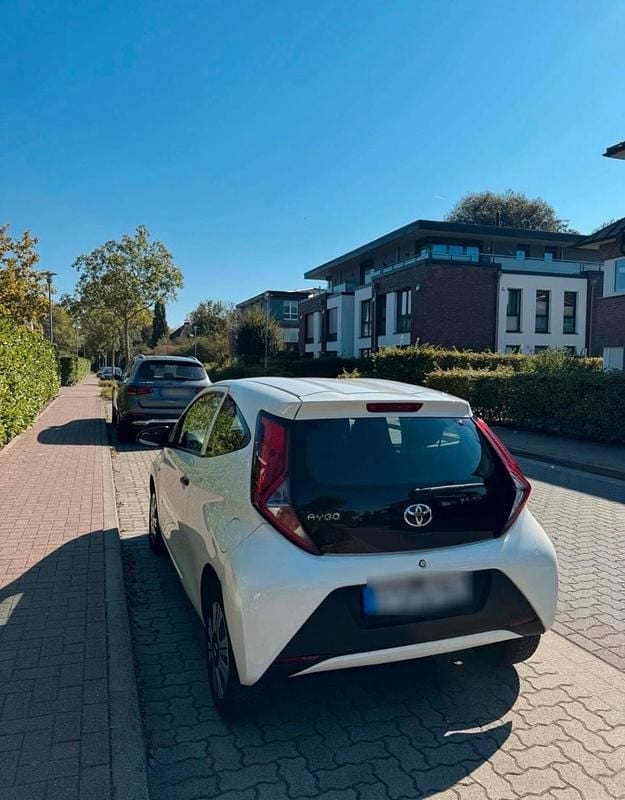 Gebraucht Toyota Aygo 72 PS (52 kW) 2019 Weiß Kleinwagen