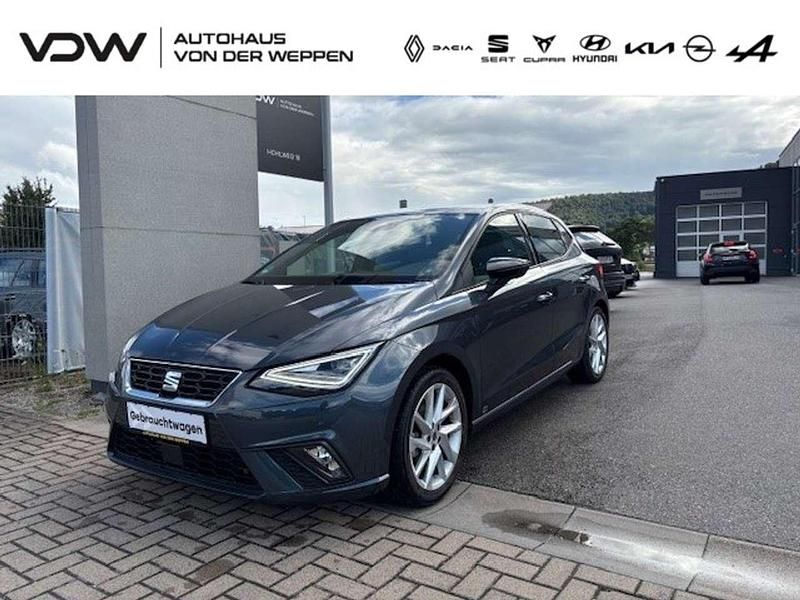 Grau Gebraucht 2022 Seat Ibiza FR Limousine | 17.480 € (Fairer Preis) - Bild 1/4
