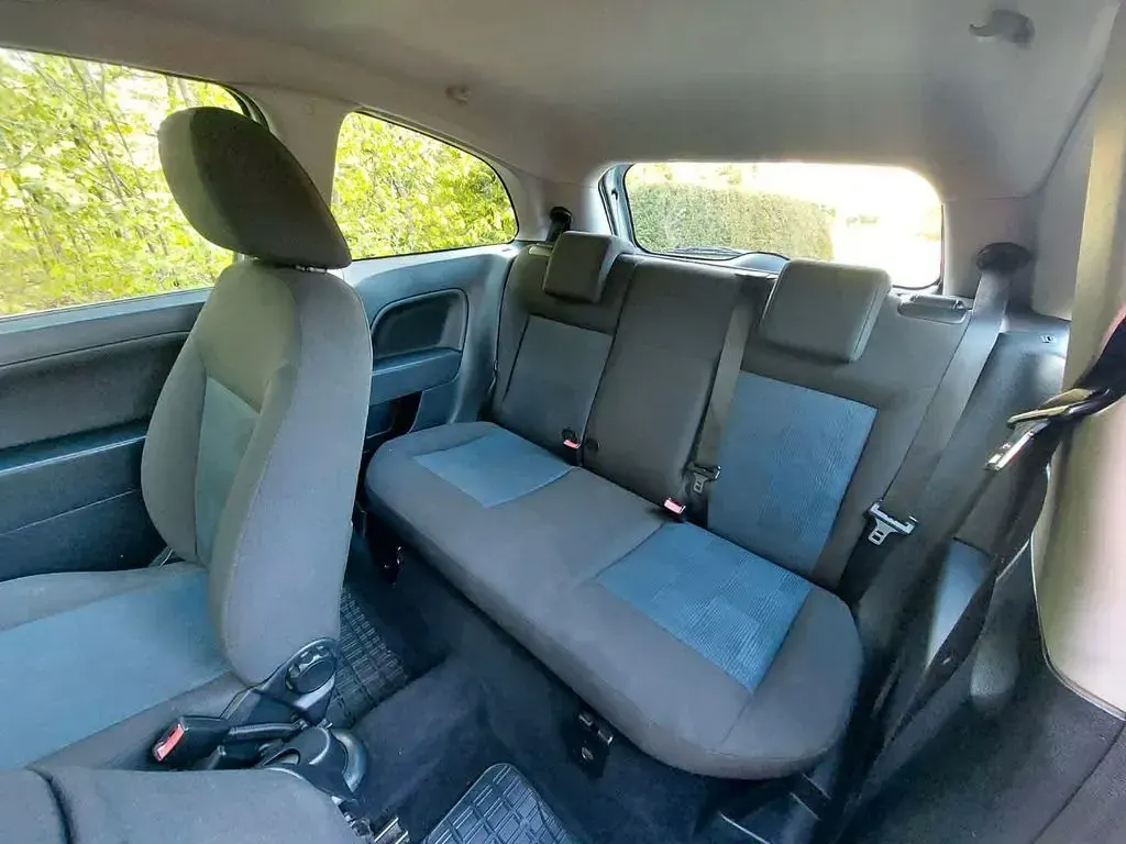 Gebraucht Ford Fiesta 80 PS (58 kW) 2006 Grau Kleinwagen