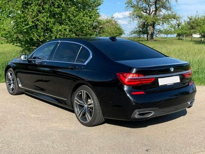 Gebraucht BMW 730L Executive 265 PS (194 kW) 2019 Schwarz Limousine