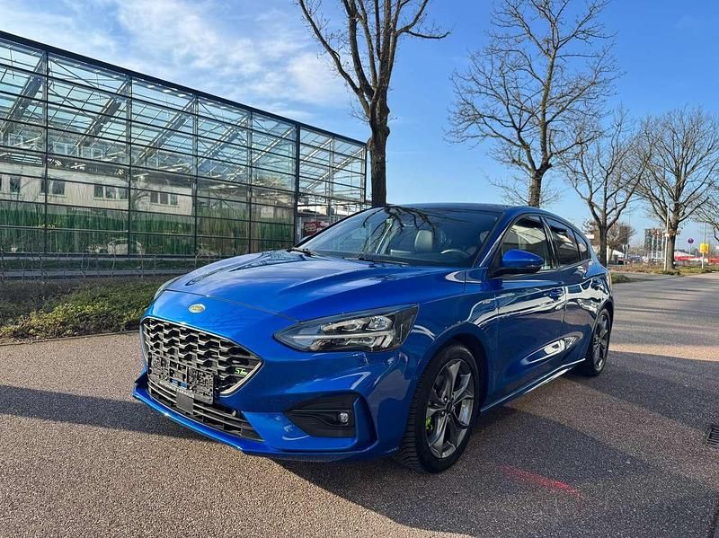 Gebraucht Ford Focus ST-Line 125 PS (91 kW) 2019 Dynamicblau metallic Kleinwagen