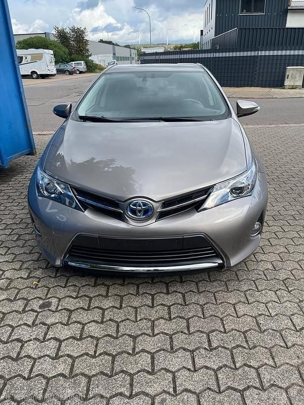 Gebraucht Toyota Auris Hybrid Comfort 130 PS (95 kW) 2014 Limousine