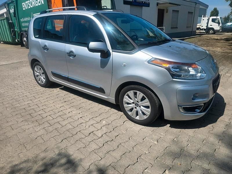 Silber Gebraucht 2012 Citroën C3 Picasso Van / Kleinbus | 5.100 € (Fairer Preis) - Bild 1/4