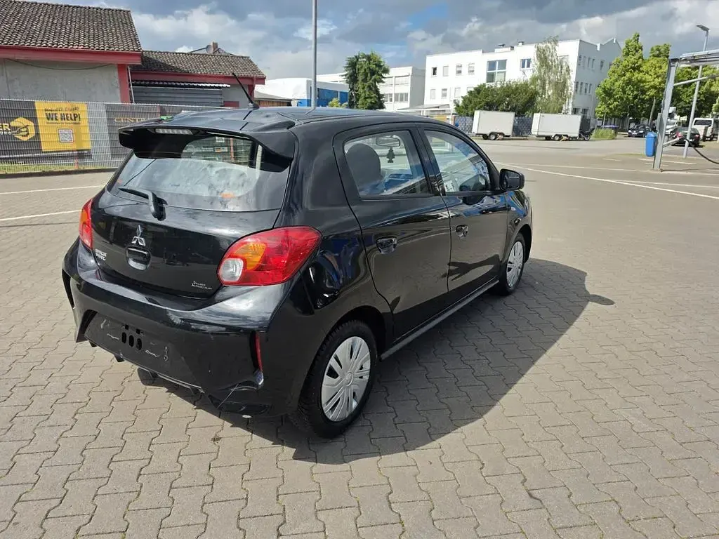 Gebraucht Mitsubishi Space Star Spirit 71 PS (52 kW) 2021 Schwarz Kleinwagen