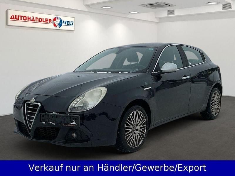 Schwarz Gebraucht 2011 Alfa Romeo Giulietta Super Kleinwagen | 3.499 € (Superpreis) - Bild 1/3