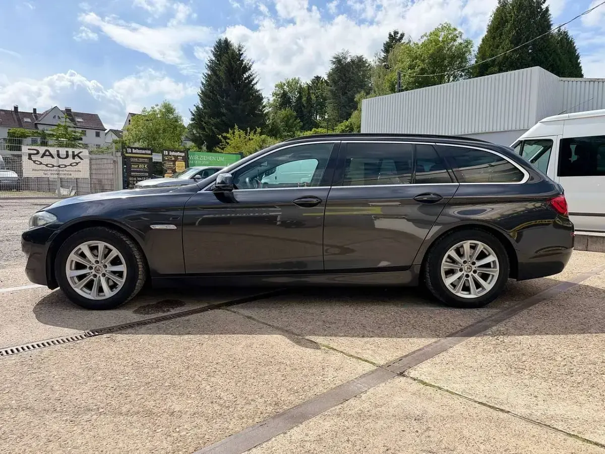 Gebraucht BMW 523 Efficient Dynamics 204 PS (150 kW) 2011 Schwarz Kombi