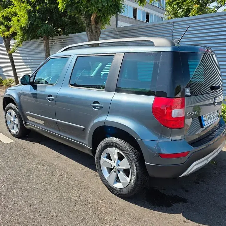 Gebraucht Skoda Yeti Active 122 PS (89 kW) 2014 Grau SUV