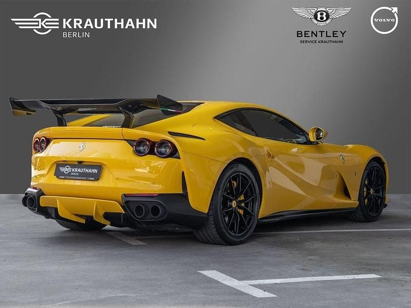 Gebraucht Ferrari 812 799 PS (587 kW) 2020 Gelb Coupé