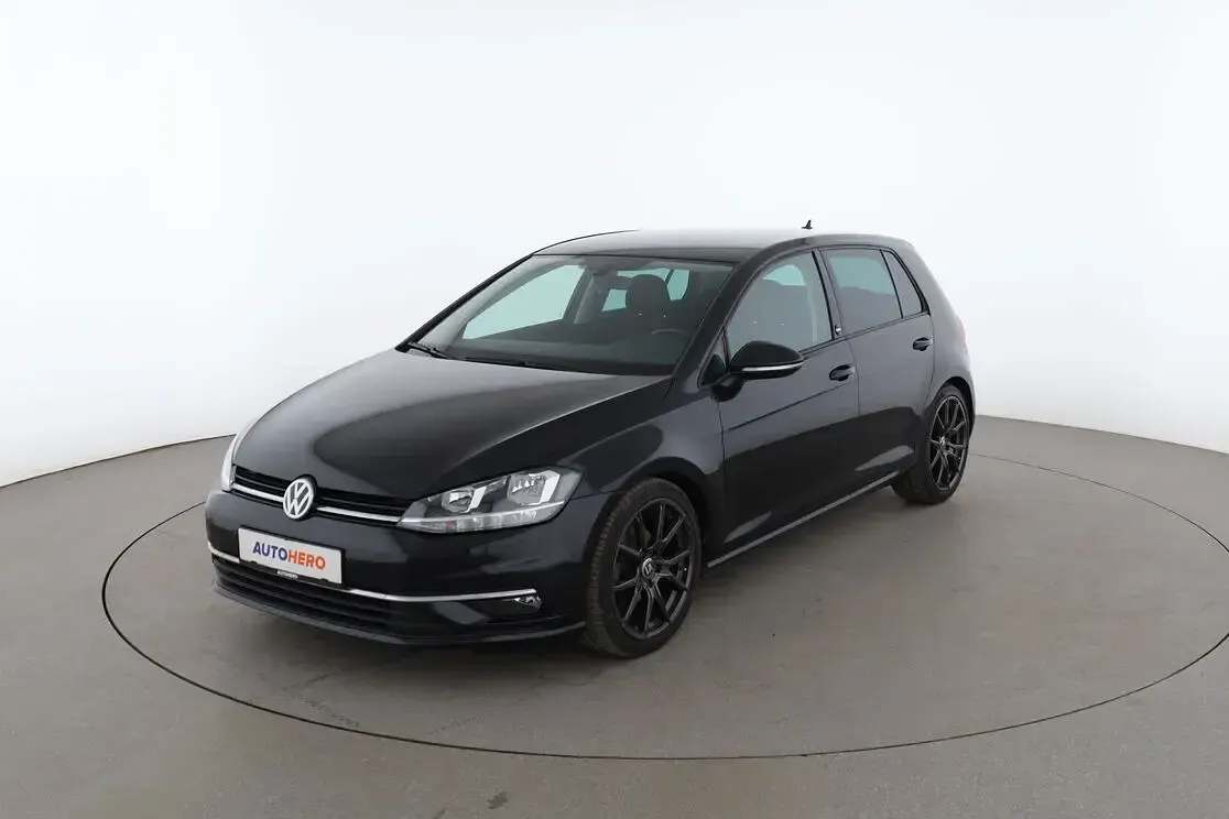 Gebraucht VW Golf VII Sound 2017 Limousine