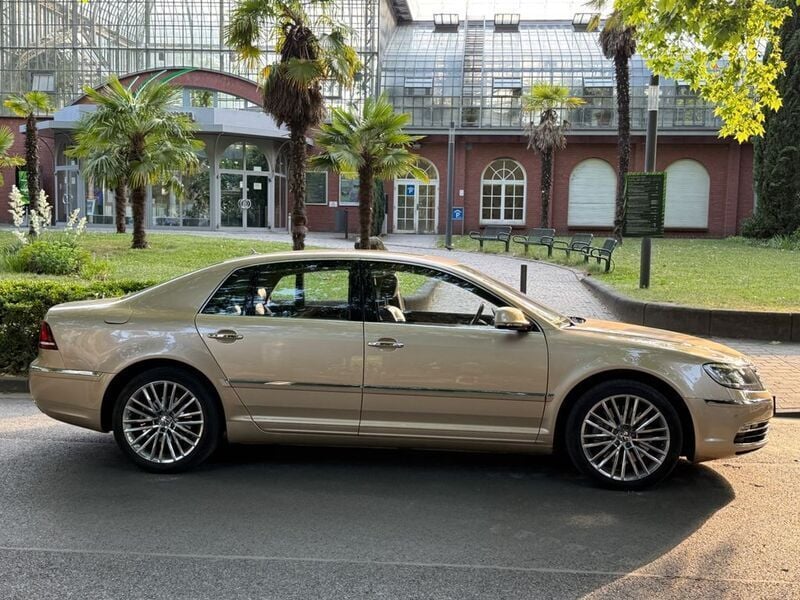 Gold Gebraucht 2015 VW Phaeton Limousine | 27.995 € (Fairer Preis) - Bild 1/4