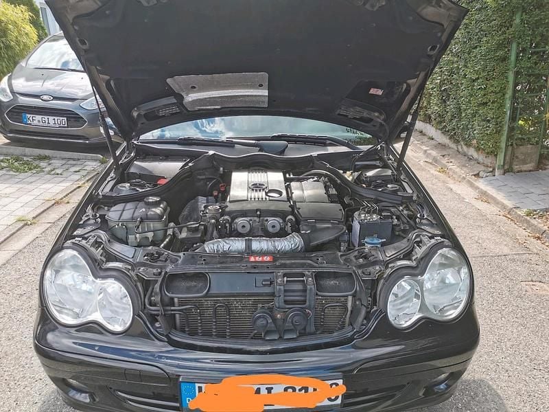 Schwarz Gebraucht 2006 Mercedes C180 Kombi | 2.000 € (Superpreis) - Bild 1/4