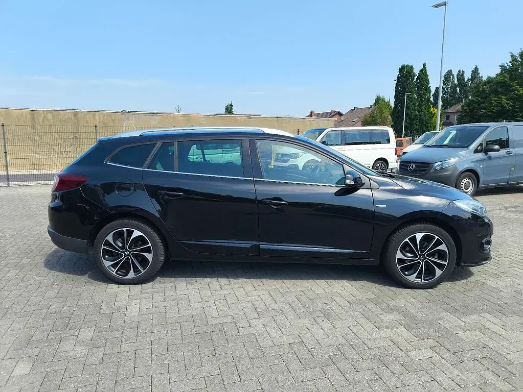 Gebraucht Renault Mégane Bose Edition 110 PS (80 kW) 2014 Schwarz Limousine