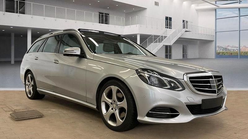Gebraucht Mercedes E250 211 PS (155 kW) 2015 Silber Limousine