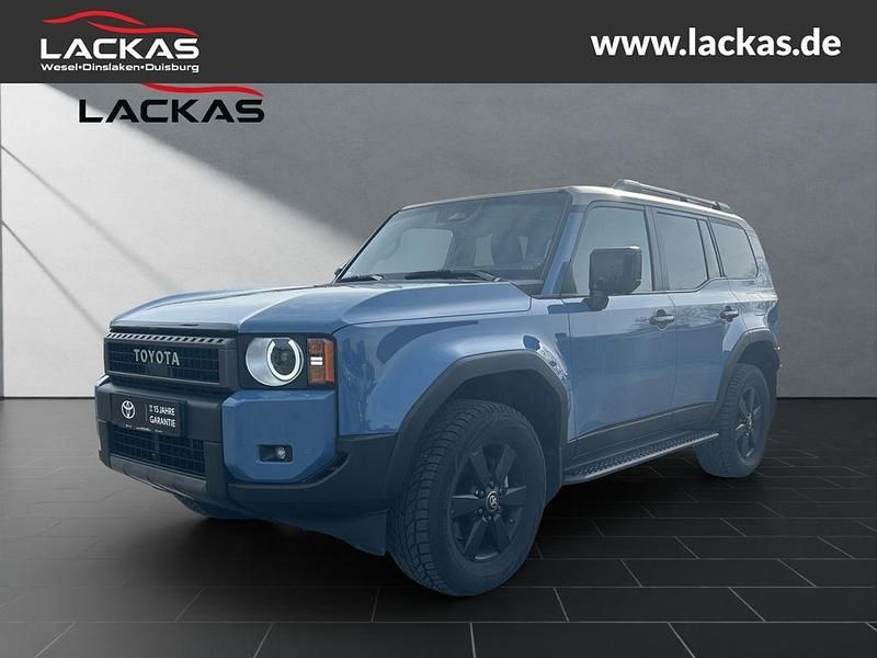 Smoky blue (8x0)/ light grey ( Gebraucht 2024 Toyota Land Cruiser Edition SUV | 88.950 € - Bild 1/4