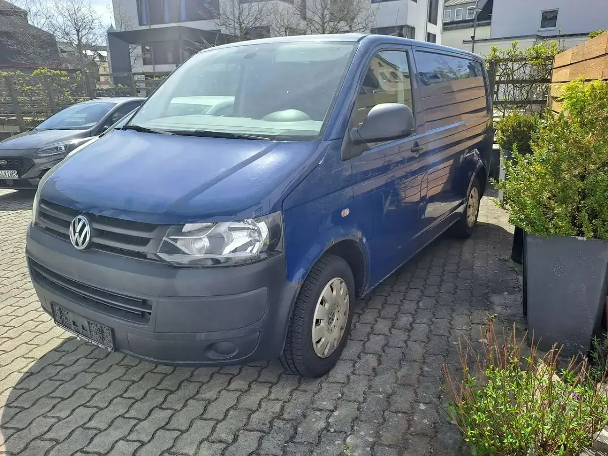 Second-hand VW Transporter 140 CP (102 kW) 2014 Albastru Van