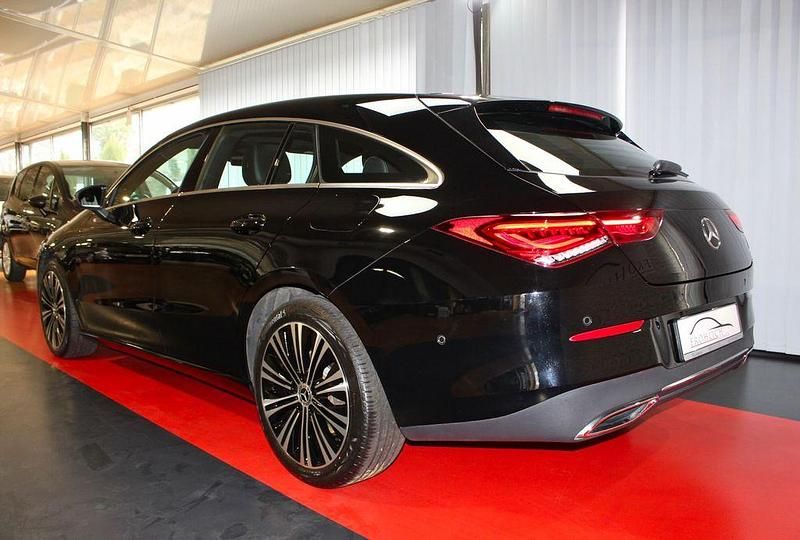 Gebraucht Mercedes CLA220 190 PS (139 kW) 2022 Nachtschwarz Limousine