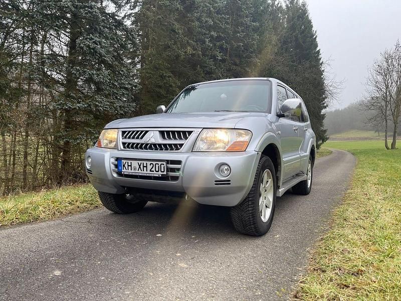 Silber Gebraucht 2004 Mitsubishi Pajero Edition SUV | 6.500 € (Teuer) - Bild 1/4