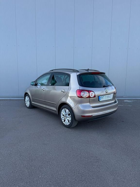 Gebraucht VW Golf Plus Cross Trendline 86 PS (63 kW) 2013 Braun Van / Kleinbus