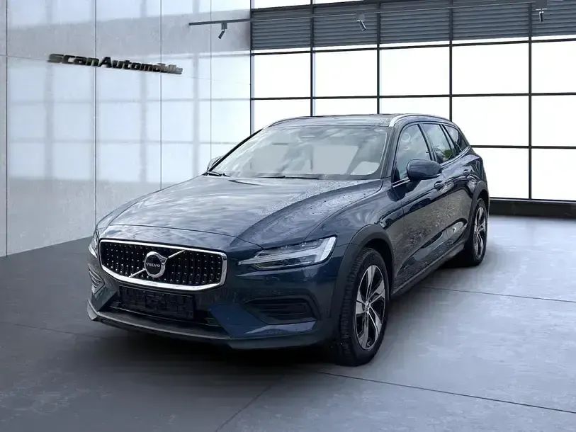 Gebraucht Volvo V60 CC Plus 197 PS (144 kW) 2023 Blau Kombi