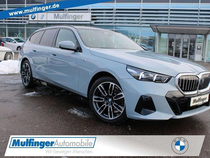 Gebraucht BMW 520 M Sport 190 PS (139 kW) 2025 Brooklyn grau Kombi