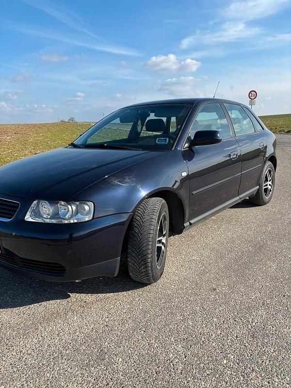 Gebraucht Audi A3 105 PS (77 kW) 2001 Blau Kleinwagen