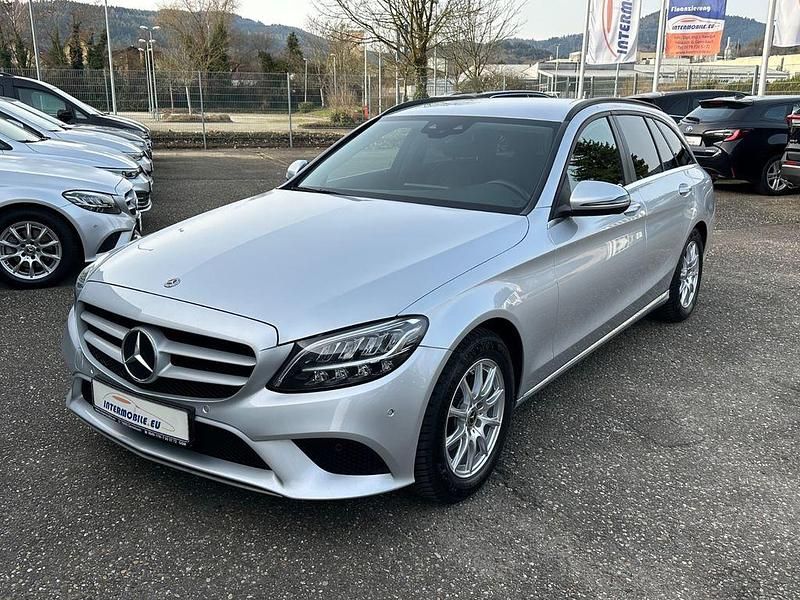 Gebraucht Mercedes C200 160 PS (117 kW) 2021 Silber Limousine